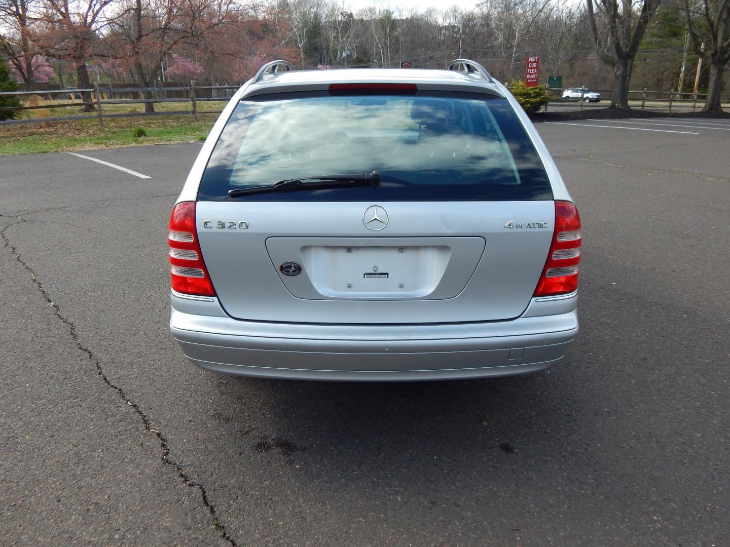 2004 Silver /Black Mercedes-Benz C-Class Wagon (WDBRH84J94F) with an 3.2 Liter engine, Automatic transmission, located at 6528 Lower York Road, New Hope, PA, 18938, (215) 862-9555, 40.358707, -74.977882 - 2004 Mercedes-Benz C-320 4 Matic wagon..3,2 Liter V6 engine, automatic transmission, tilt wheel, cruise control, dual heated power seats in black leather, power windows, mirrors, central locking system, woodgrain, AM/FM/CD Bose sound with 6 disc CD changer, power moonroof, 16" factory alloy wheels, - Photo#7